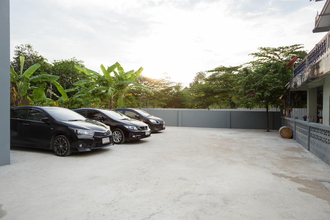 Twentynine Kv Apartel Nonthaburi Exterior photo